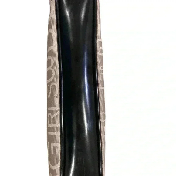 BCBGirls Clutch Hanbag - Picture 4 of 10